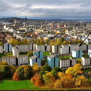 https://holyrood-skyline-apartment.edinburghhotelsuk.org