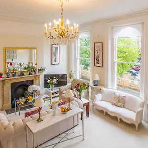https://flat-3-6-lypiatt-terrace-cheltenham-gloucestershire-gl50-2sx.tophotelsbath.com